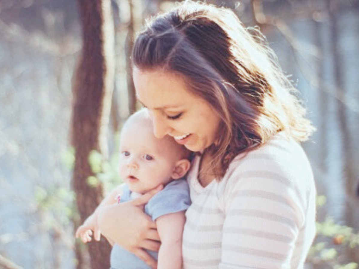 10 Stimulating Activities for You and Your Baby This Spring